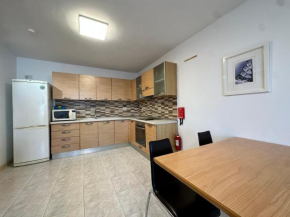 Budget Friendly apartment in Central Swieqi - 10 minutes walk to Paceville & the beach